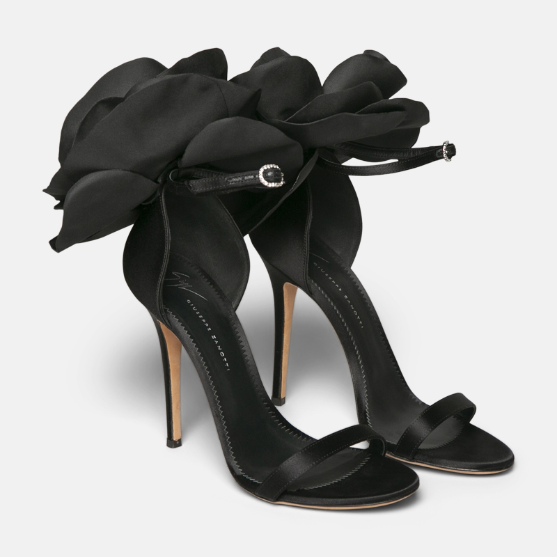 Superfleamarket_Toni_Garrn_footwear_Giuseppe-Zanotti_heels_sandals_peony_rose_silk_black_shop(1)